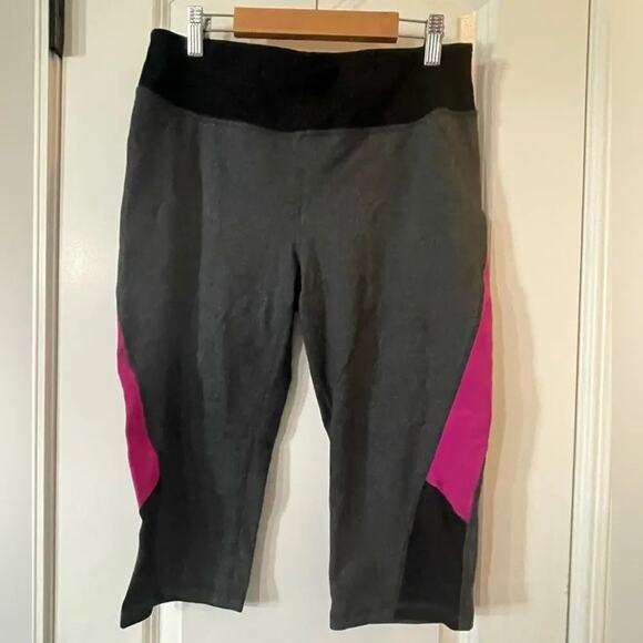 Tek Gear Workout Capri Pants - EUC L - Picture 1 of 5